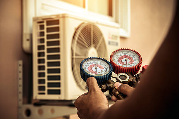 Professional Air Conditioning Service technician working in Kleinfeltersville, PA
